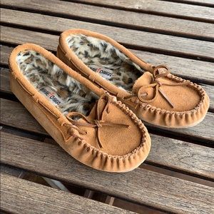 Minnetonka moccasin womens 9